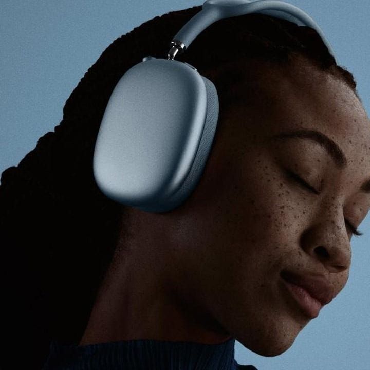 Apple AirPods Max Wireless Over-Ear Headphones with Active Noise Cancellation, Personalized Spatial Audio & USB-C Lossless Audio | Midnight - MWW43ZE/A